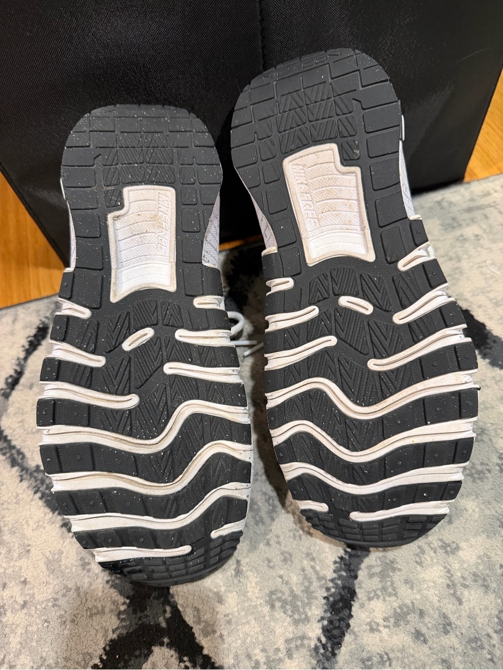 Nike Metcon 6 Free White/Black Accent Athletic Sneakers (wore once) - Picture 5 of 5